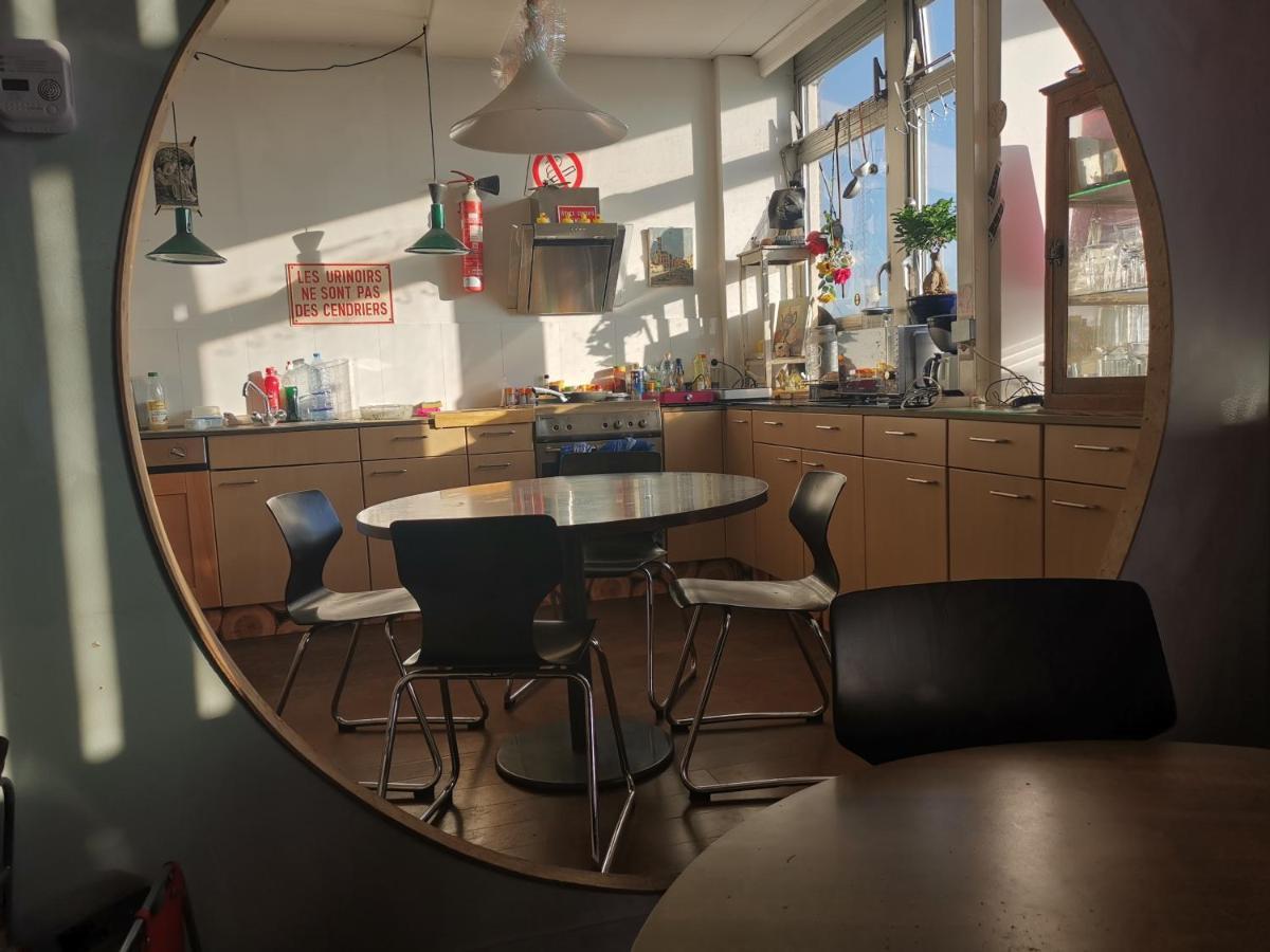 Ghostel 1St - Aventure Alternative - Guest House - Arts-Factory-Experience - For Artists, Makers And Open Minds - Attention, We Are Not A Hotel And Are Not Adapted For Everybody - Read Host Warnings Before Reservation - Www,Providence,Be Asbl Charleroi Extérieur photo