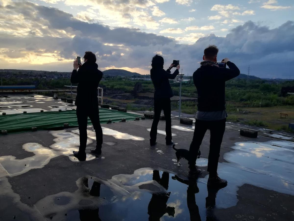 Ghostel 1St - Aventure Alternative - Guest House - Arts-Factory-Experience - For Artists, Makers And Open Minds - Attention, We Are Not A Hotel And Are Not Adapted For Everybody - Read Host Warnings Before Reservation - Www,Providence,Be Asbl Charleroi Extérieur photo