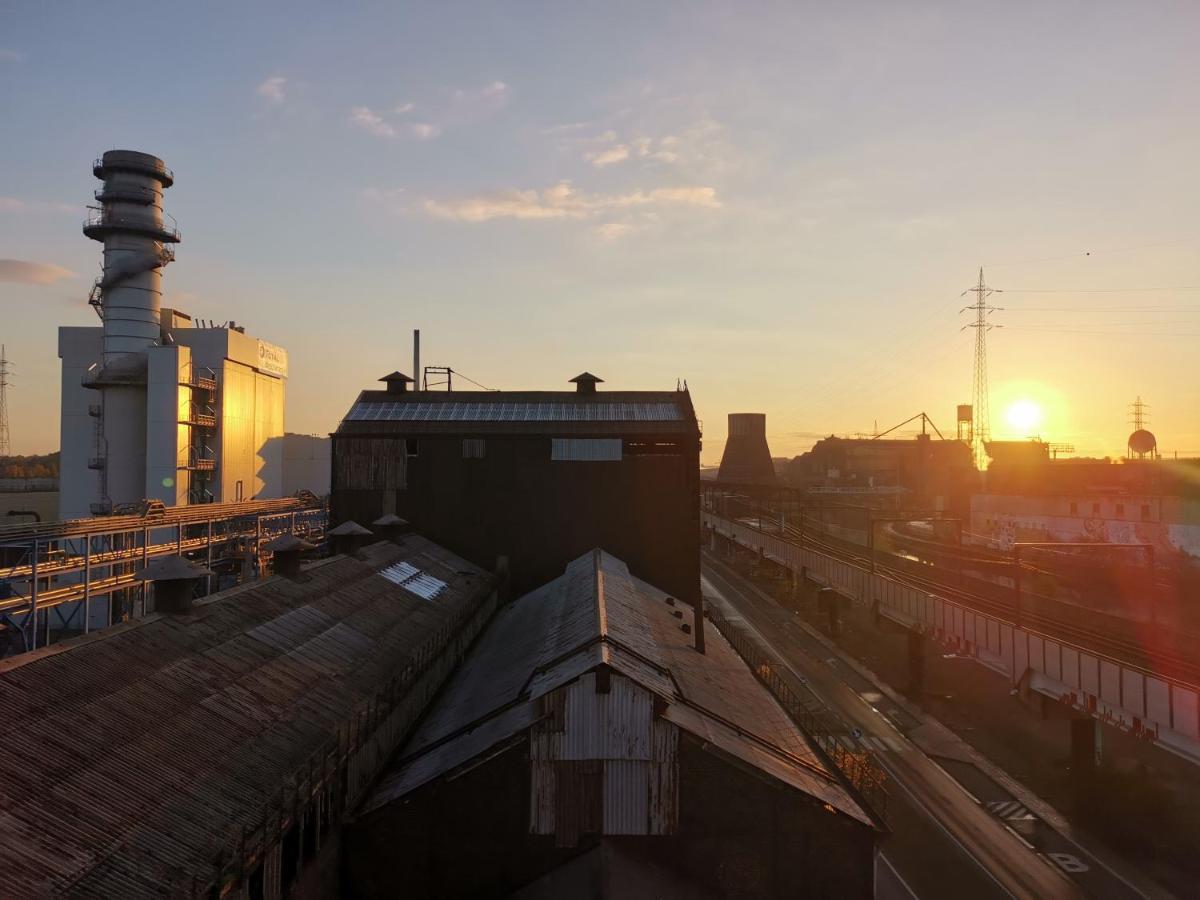 Ghostel 1St - Aventure Alternative - Guest House - Arts-Factory-Experience - For Artists, Makers And Open Minds - Attention, We Are Not A Hotel And Are Not Adapted For Everybody - Read Host Warnings Before Reservation - Www,Providence,Be Asbl Charleroi Extérieur photo