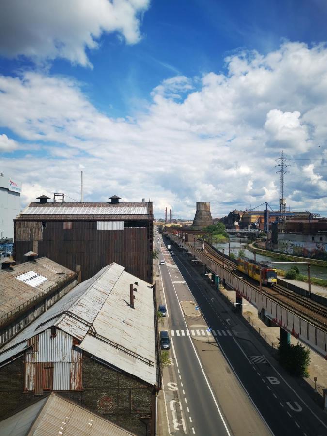 Ghostel 1St - Aventure Alternative - Guest House - Arts-Factory-Experience - For Artists, Makers And Open Minds - Attention, We Are Not A Hotel And Are Not Adapted For Everybody - Read Host Warnings Before Reservation - Www,Providence,Be Asbl Charleroi Extérieur photo