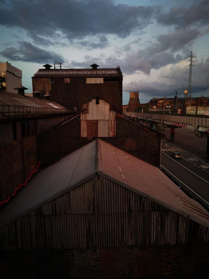 Ghostel 1St - Aventure Alternative - Guest House - Arts-Factory-Experience - For Artists, Makers And Open Minds - Attention, We Are Not A Hotel And Are Not Adapted For Everybody - Read Host Warnings Before Reservation - Www,Providence,Be Asbl Charleroi Extérieur photo